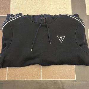 Guess hoodie it’s very nice it’s good quality